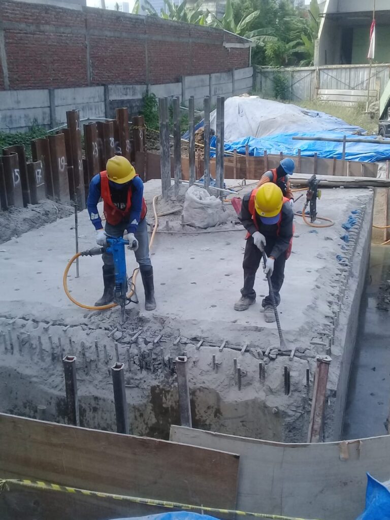 Pemecahan Batuan Dengan Expansif Mortar