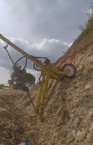 Pengeboran Horizontal di Tebing dengan Bor Merayap